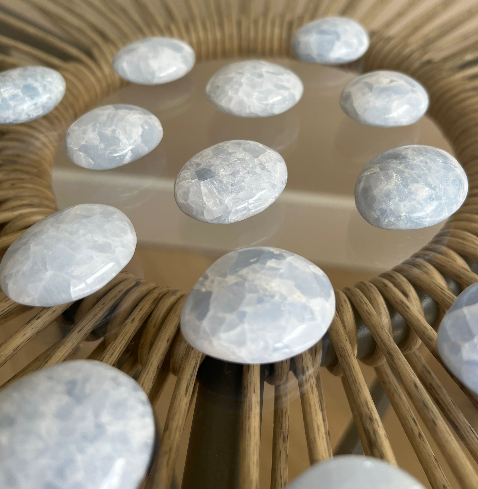 Blauwe Calciet Trommelstenen