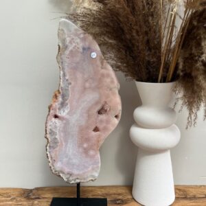 Roze Amethist op Standaard | R1